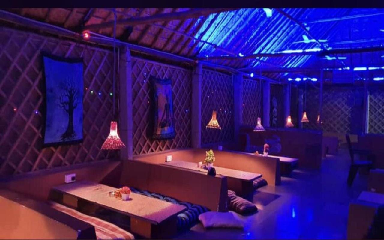 Hotel Megha Resort 함피 외부 사진