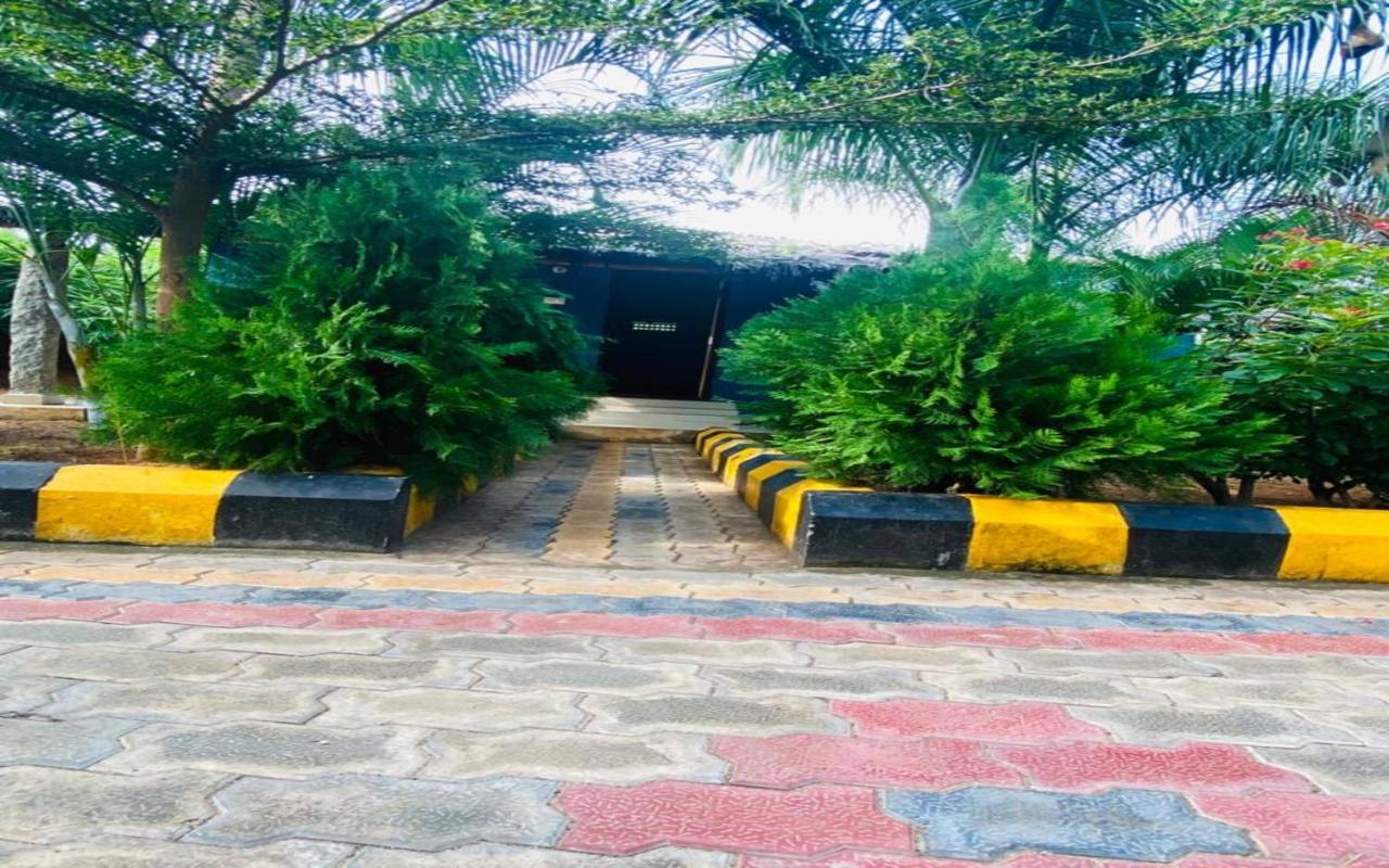 Hotel Megha Resort 함피 외부 사진