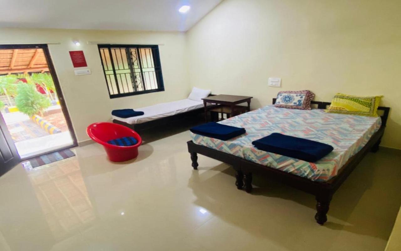 Hotel Megha Resort 함피 외부 사진
